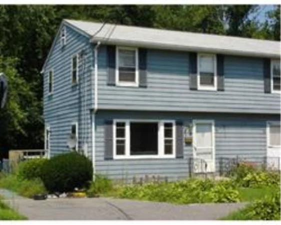 Unit for sale at 90 Crest Circle, Worcester, MA 01603