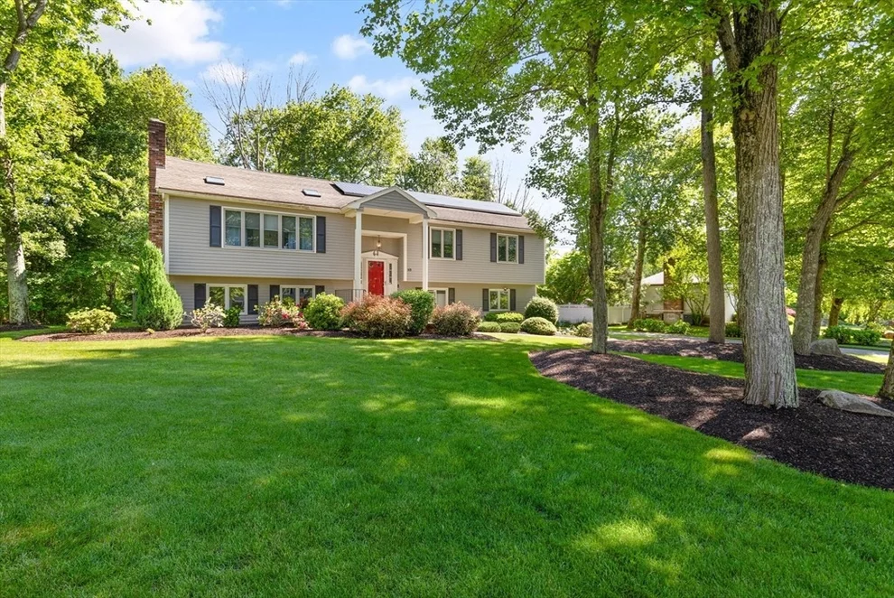 Unit for sale at 53 Hollytree Rd, Stoughton, MA 02072