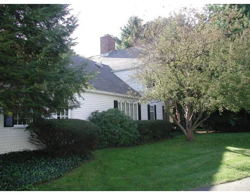 Unit for sale at 62 Fairgreen Place, Brookline, MA 02467
