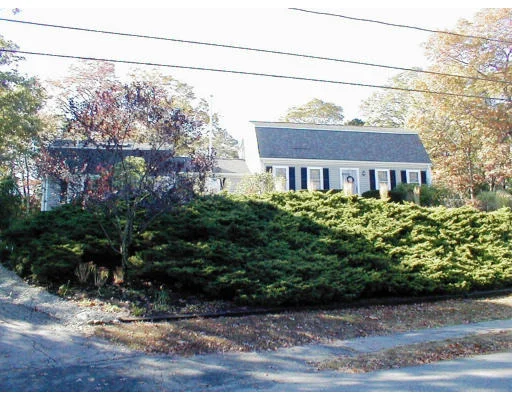 Unit for sale at 62 Outlook Rd, Marshfield, MA 02050