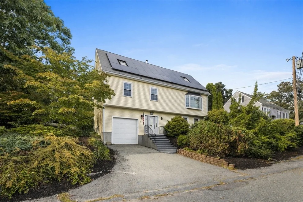 Unit for sale at 10 Battlemarch Way, Woburn, MA 01801