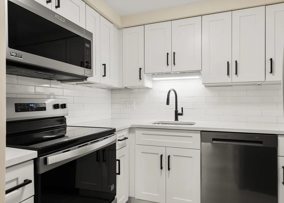 Unit for sale at 11 Royal Crest Dr, Randolph, MA 02368