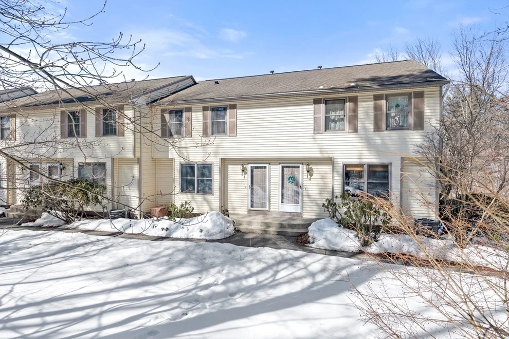 Unit for sale at 11 Cranleigh Mews, Nashua, NH 03063