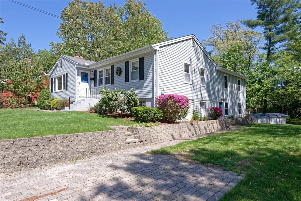 Unit for sale at 58 Horseshoe Dr, Bellingham, MA 02019