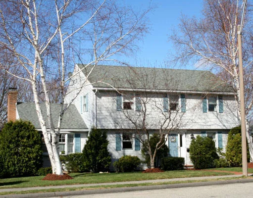 Unit for sale at 23 Towne Crest Drive, Stoneham, MA 02180