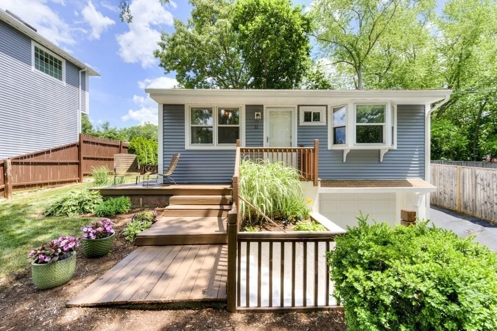 Unit for sale at 11 Liberty Dr, Shrewsbury, MA 01545