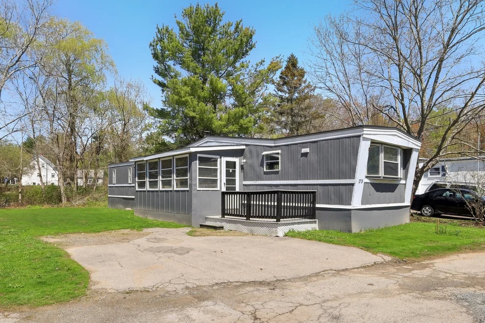 Unit for sale at 305 Turnpike St, Easton, MA 02375