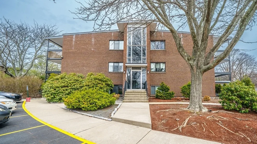 Unit for sale at 20 Church St, Braintree, MA 02184