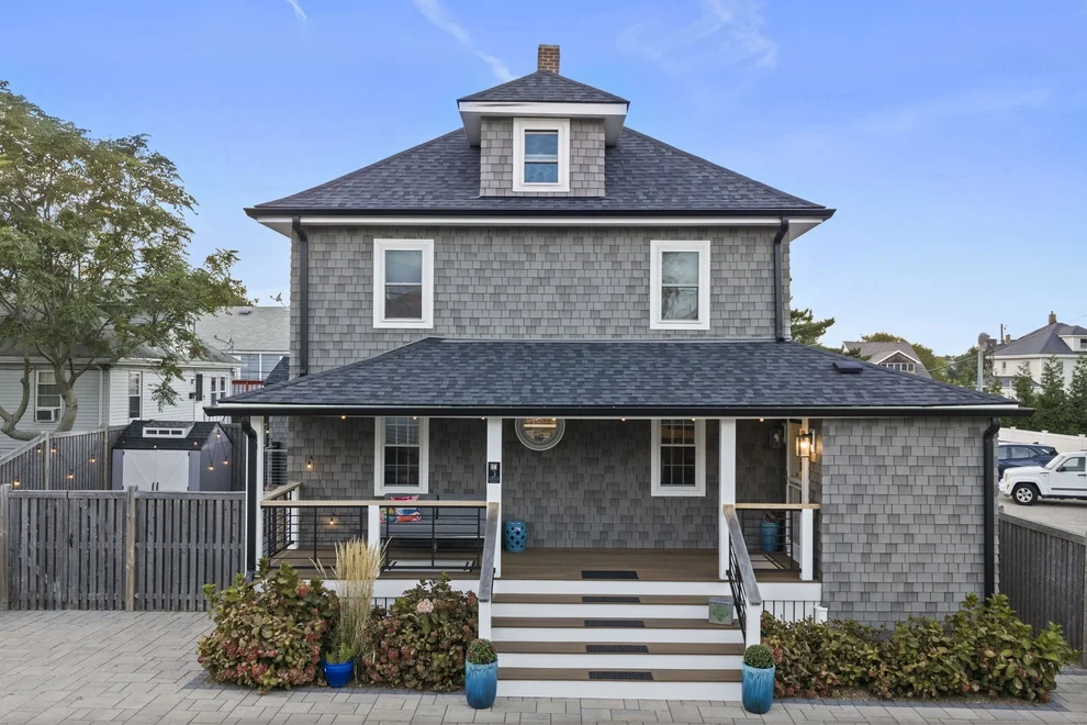 Unit for sale at 3 Lincoln St, Hull, MA 02045