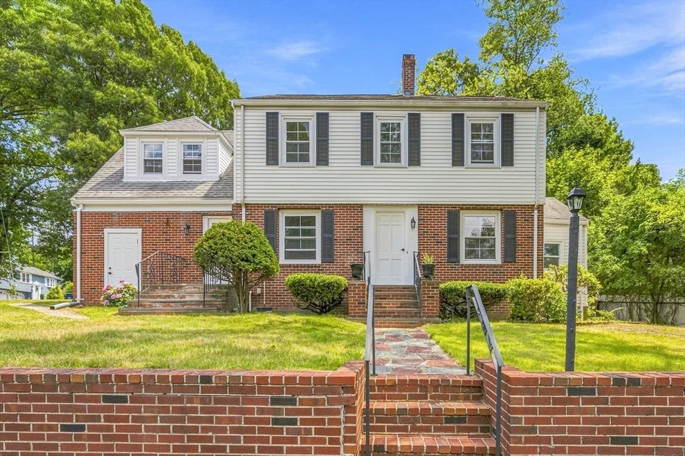 Unit for sale at 49 Parkside Circle, Braintree, MA 02184