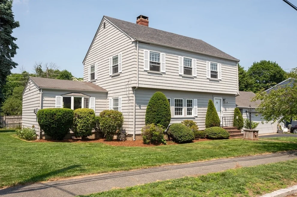 Unit for sale at 2 Proctor Circle, Peabody, MA 01960