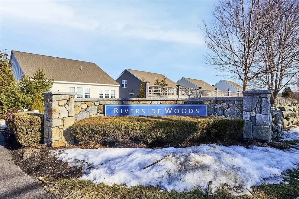 Unit for sale at 1 Francis Drive, Andover, MA 01810