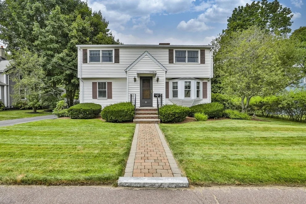 Unit for sale at 21 Preston St, Wakefield, MA 01880