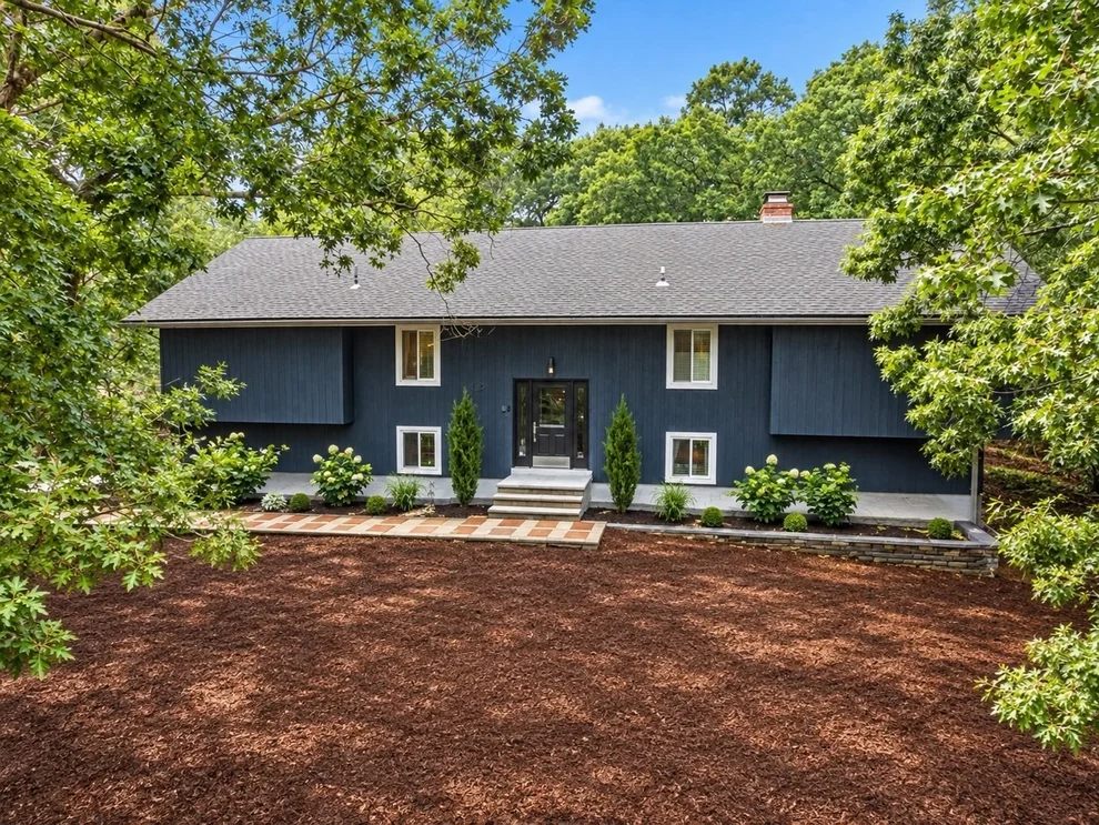 Unit for sale at 21 Woodvale Ave, Plymouth, MA 02360