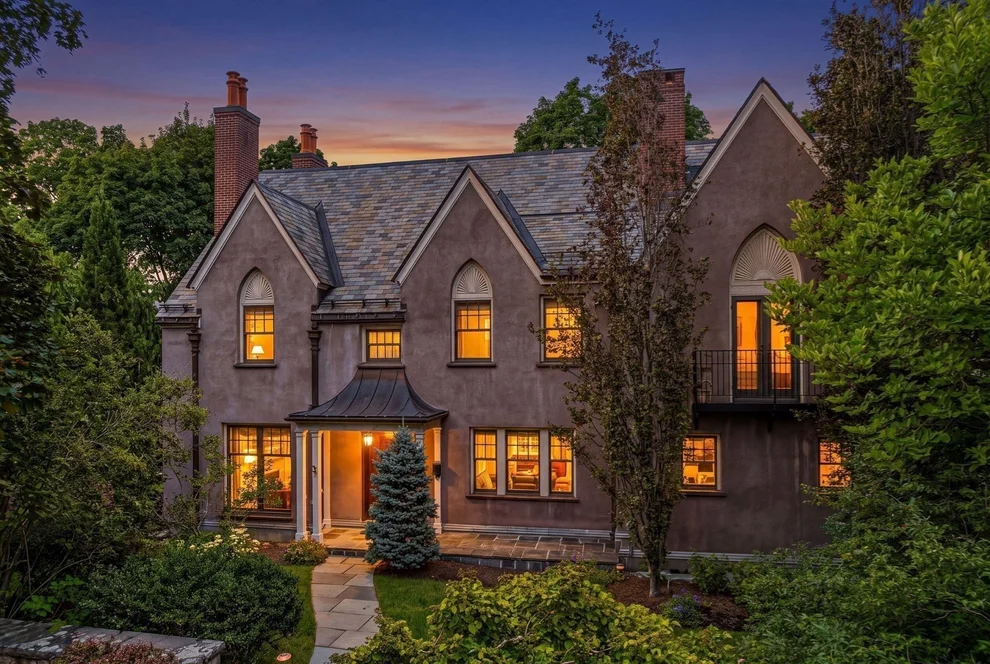 Unit for sale at 67 Hyslop Rd, Brookline, MA 02445