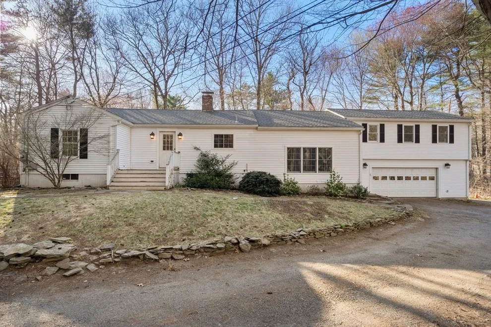 Unit for sale at 55 Campmeeting Rd, Topsfield, MA 01983