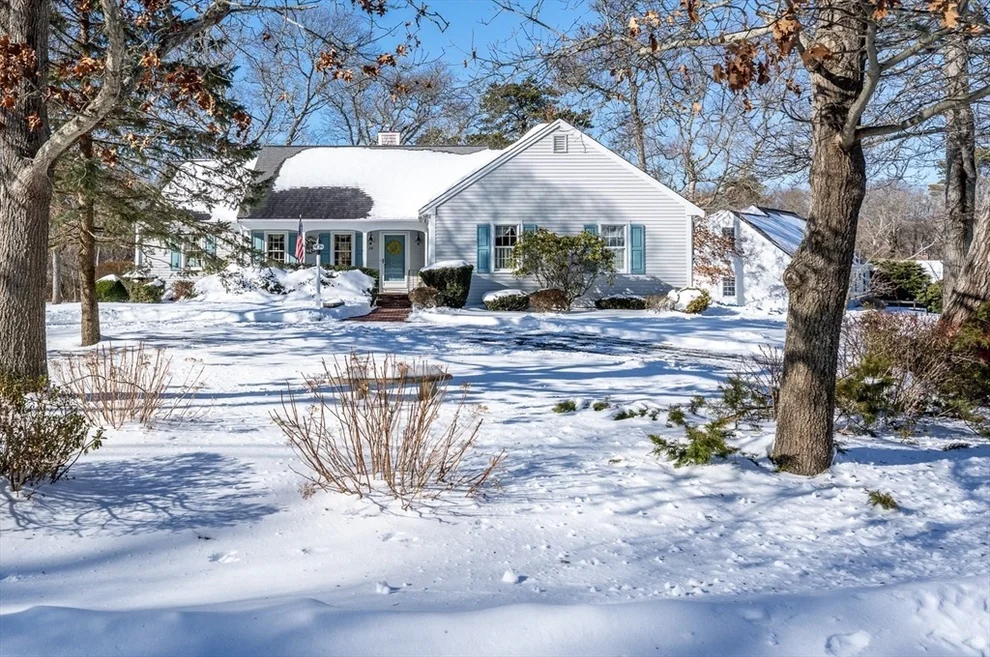 Unit for sale at 28 Mariners Ln, Yarmouth, MA 02675
