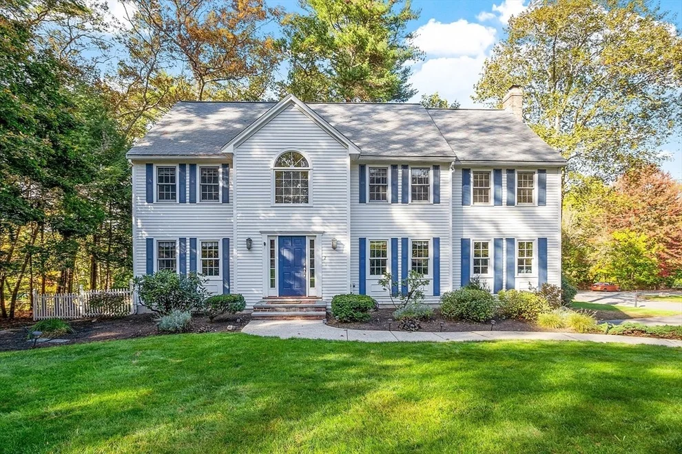 Unit for sale at 2 Macquarrie Lane, Westford, MA 01886