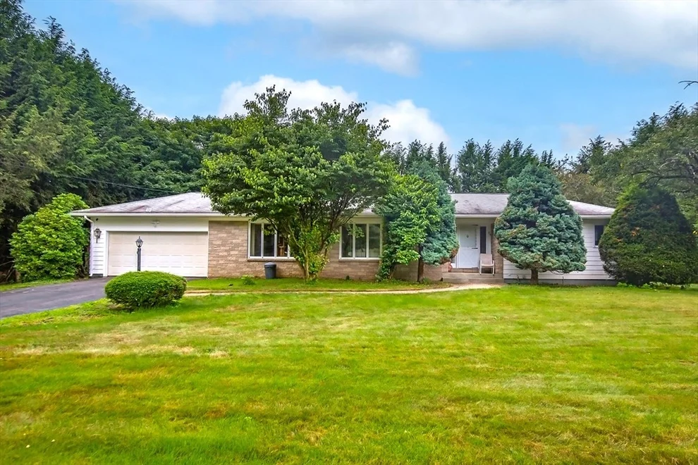 Unit for sale at 54 Pequot, Southampton, MA 01073