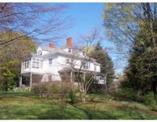 Unit for sale at 39 Park Avenue, Wakefield, MA 01880
