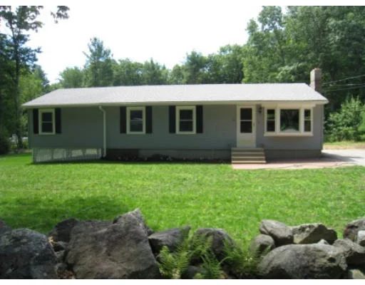 Unit for sale at 55 School House Rd, Phillipston, MA 01331