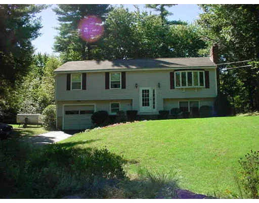 Unit for sale at 3 Kerry Drive, Newton, NH 03858