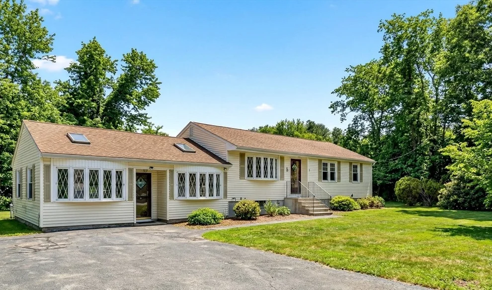Unit for sale at 5 Shawsheen Street, Tewksbury, MA 01876