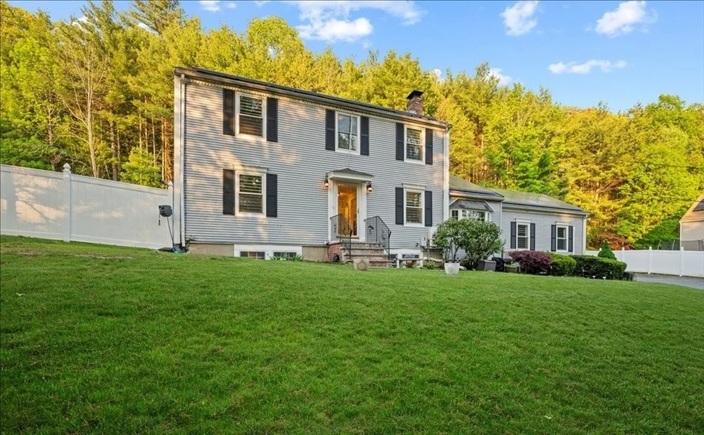 Unit for sale at 188 Parkerville Rd, Southborough, MA 01772