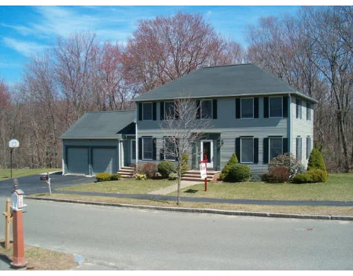 Unit for sale at 49 Holland Rd, Wakefield, MA 01880