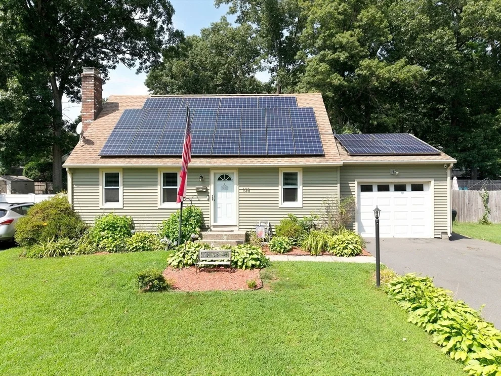 Unit for sale at 138 Endicott St, Springfield, MA 01118