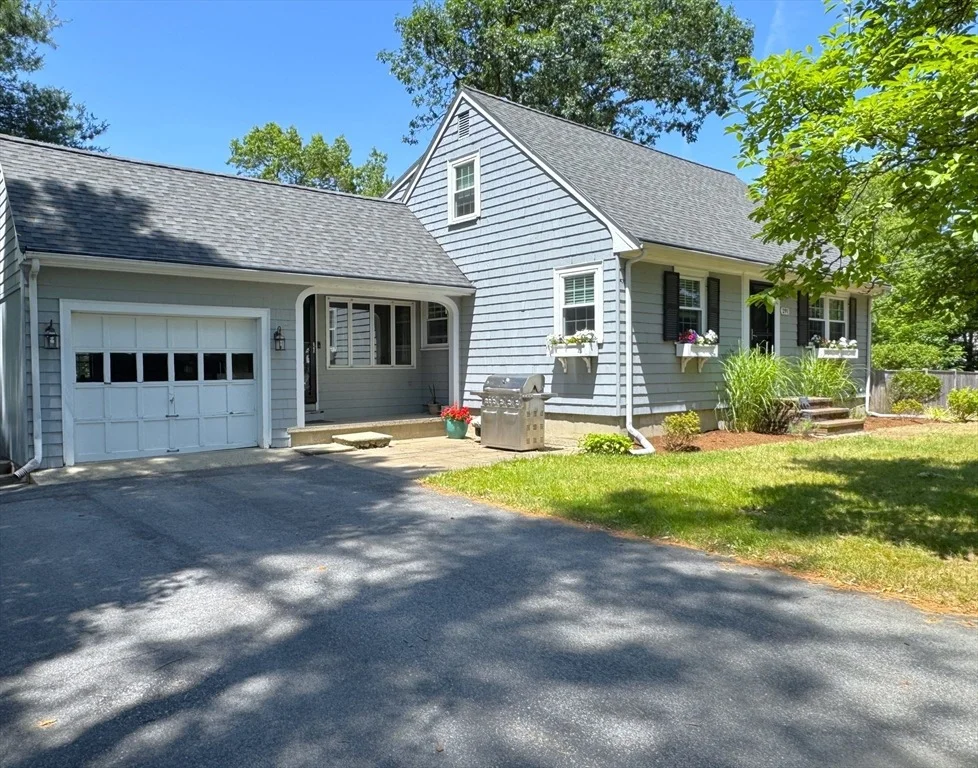 Unit for sale at 291 Chemung St, Stoughton, MA 02072