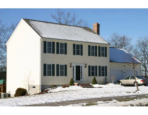 Unit for sale at 6 Wisteria Dr, Plainville, MA 02762