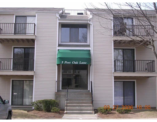 Unit for sale at 5 Post Oak Lane, Natick, MA 01760