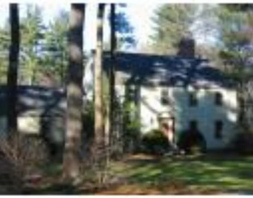 Unit for sale at 18 Surrey Lane, Topsfield, MA 01983