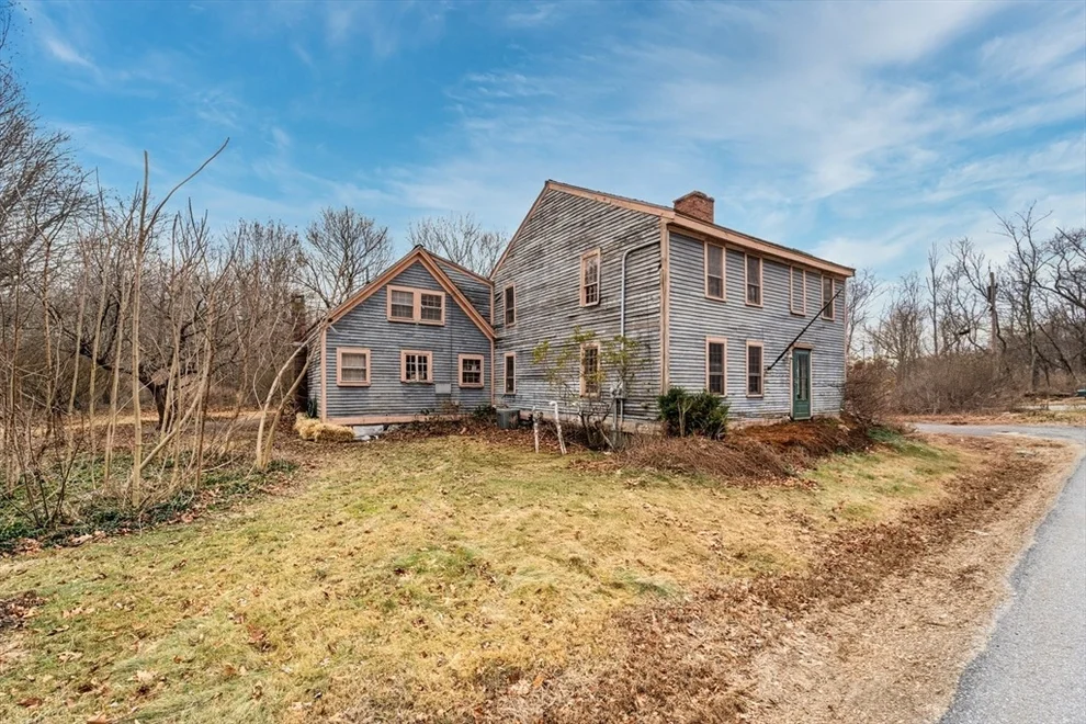 Unit for sale at 226 Willow Ave, Haverhill, MA 01835