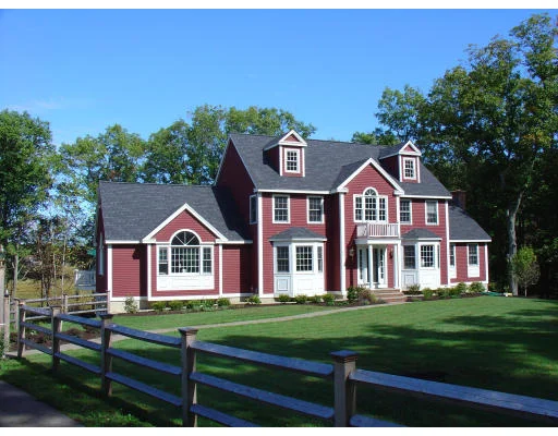 Unit for sale at 81B Choate Street, Essex, MA 01929