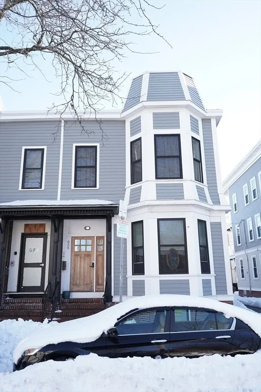 Unit for sale at 655 E 5th St, Boston, MA 02127