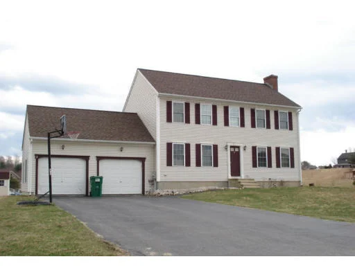 Unit for sale at 7 Muskett, Templeton, MA 01468
