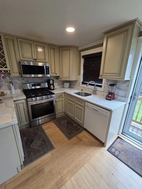 Unit for sale at 37 Wall St, Worcester, MA 01604