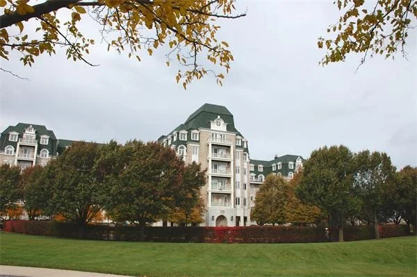 Unit for sale at 100 Marina Dr, Quincy, MA 02171