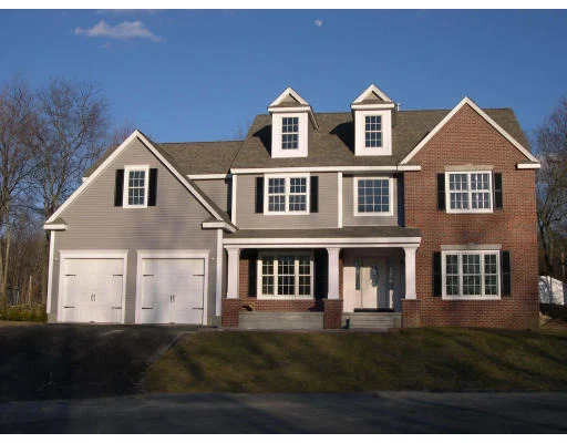 Unit for sale at 18 Geddes Farm Ln, Cumberland, RI 02864