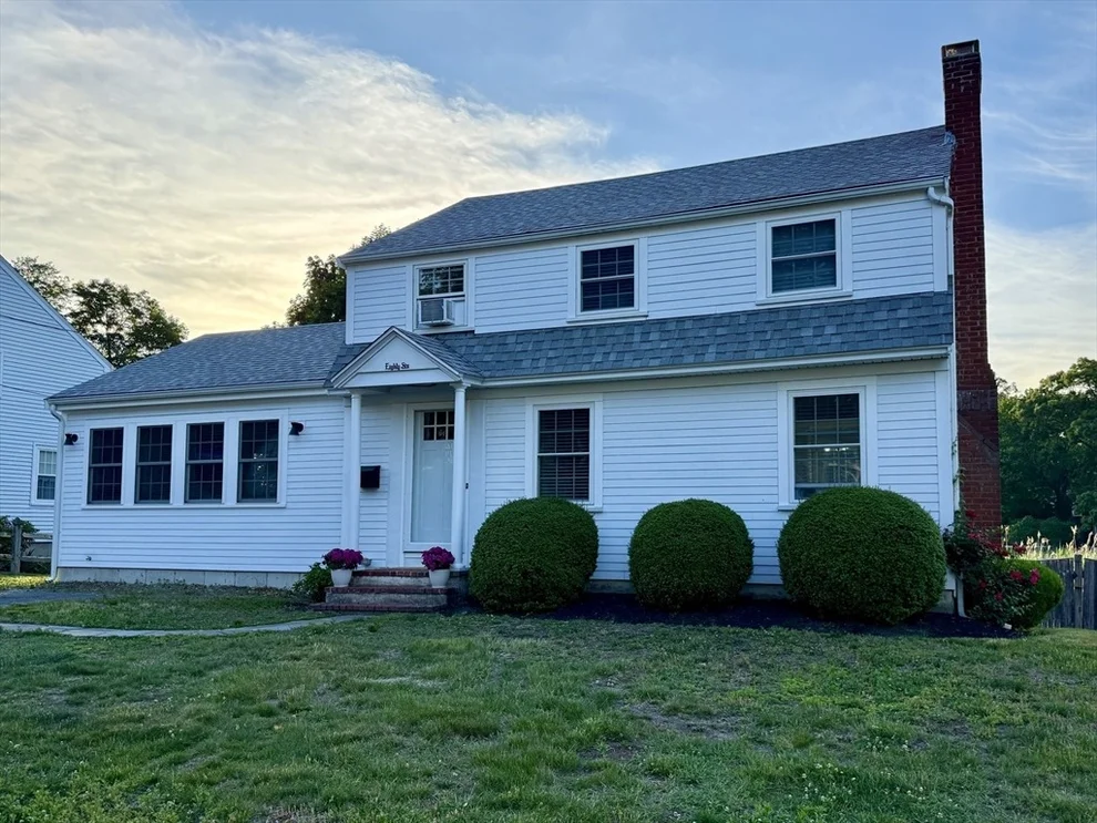 Unit for sale at 86 Abigail Adams Cir, Weymouth, MA 02191