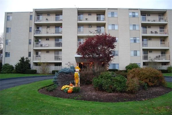 Unit for sale at 200 Park Terrace Drive, Stoneham, MA 02180