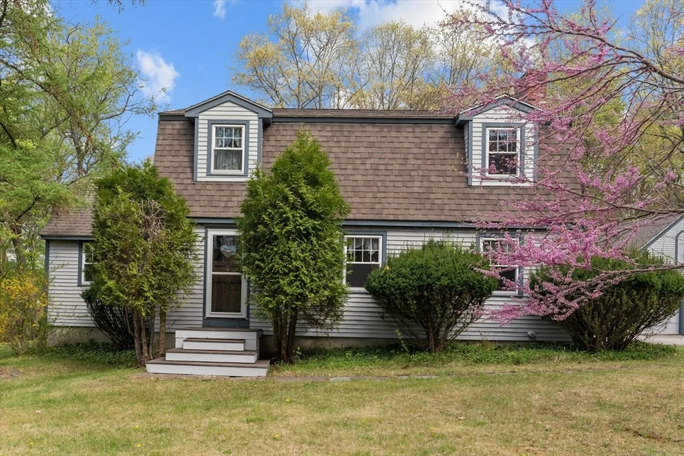 Unit for sale at 30 Searle St, Georgetown, MA 01833