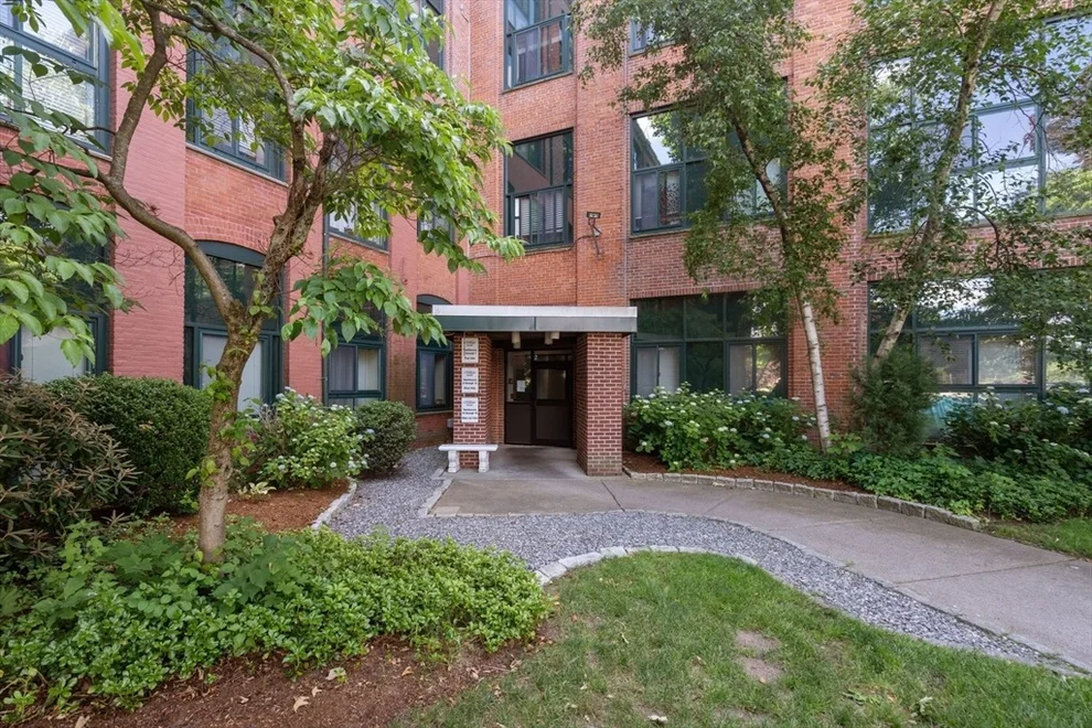 Unit for sale at 150 Rumford Ave, Mansfield, MA 02048
