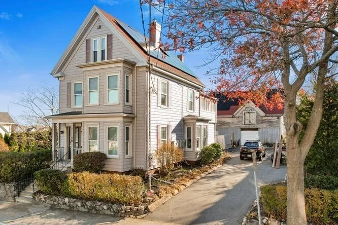 Unit for sale at 16 Hollingsworth St, Lynn, MA 01902