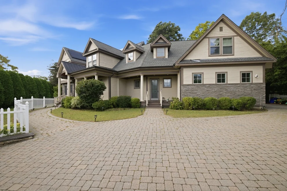 Unit for sale at 8 Longmeadow Rd, Newton, MA 02459