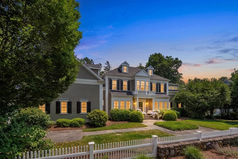 Unit for sale at 120 Deerfield Ln, Hanover, MA 02339