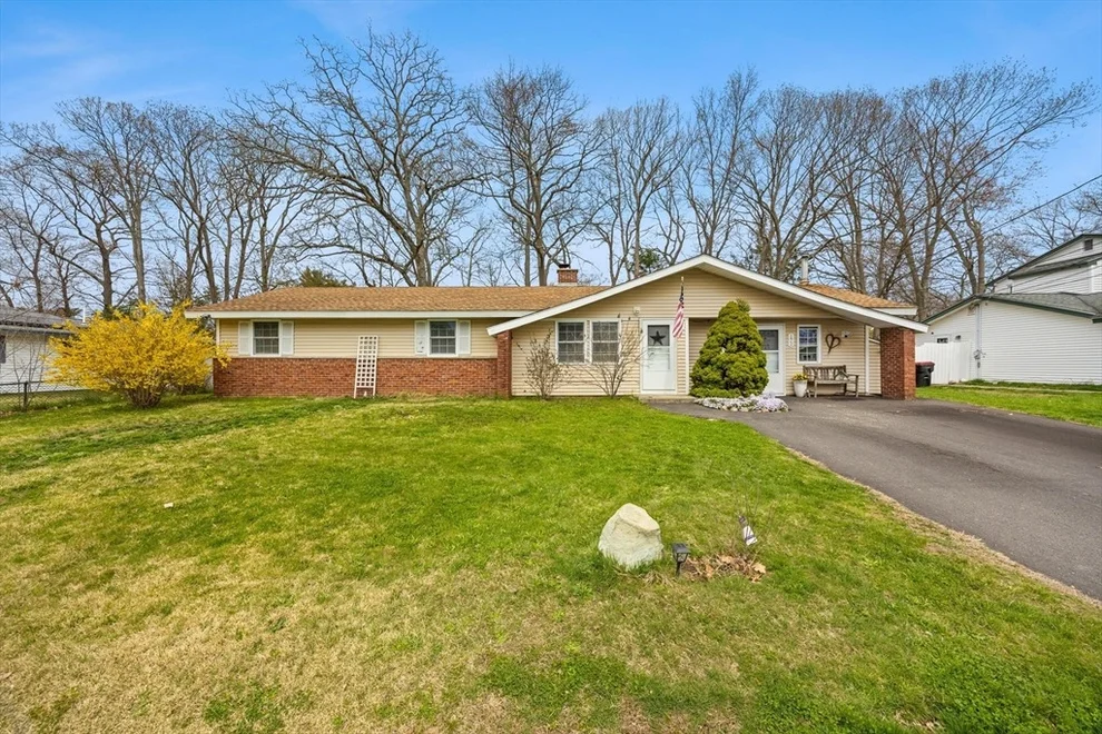 Unit for sale at 172 Lisa Dr, Brockton, MA 02302