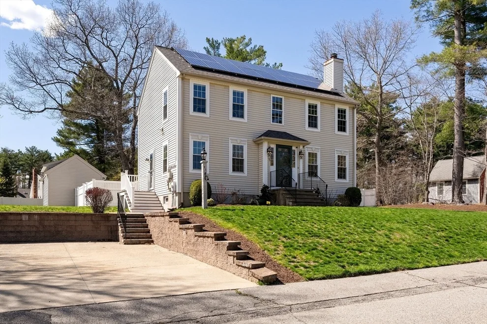 Unit for sale at 53 Mansfield St, Weymouth, MA 02190